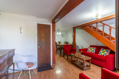 Excelente Casa 3 D 1 B Con Local Comercial Y Estacionamiento