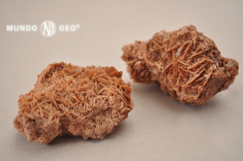 Imagen 2 de 4 de Piedra Rosa Del Desierto Naranja Chica En Bruto