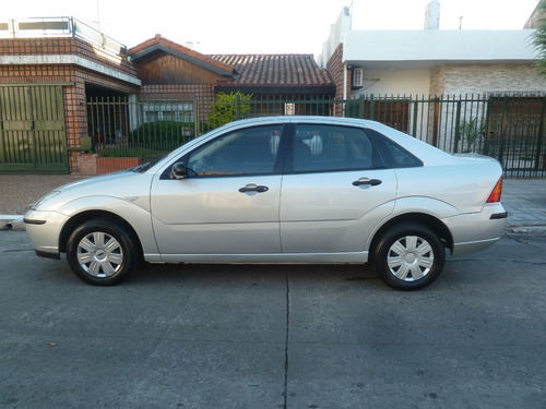 Ford Focus 4p