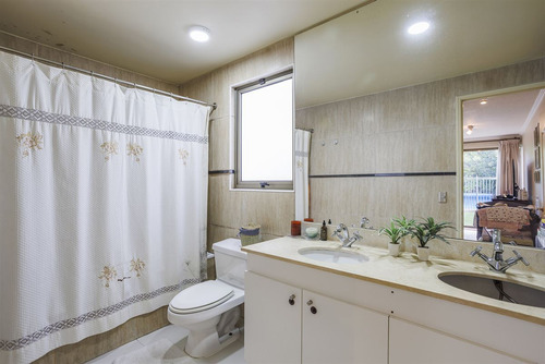 Casa De 4 Dorm Y 3 Baños En San Carlos De Apoquindo