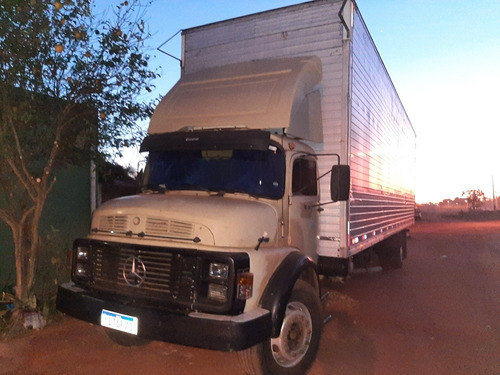 Imagem 7 de 8 de Mercedes-benz Caminhao Toco Baú