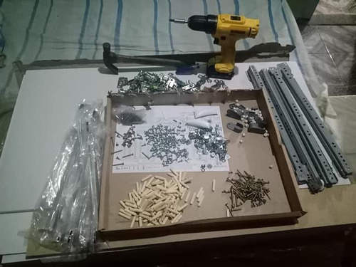Imagem 1 de 5 de Trabalho Com Montagem E Desmontagens De Móveis.