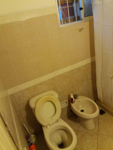 Casa 77 Mts2 Usd 25000 + Bhu 2 Dormitorios, Con Azotea.