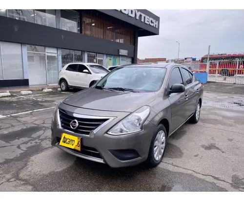 Nissan Versa 1.6 Advance
