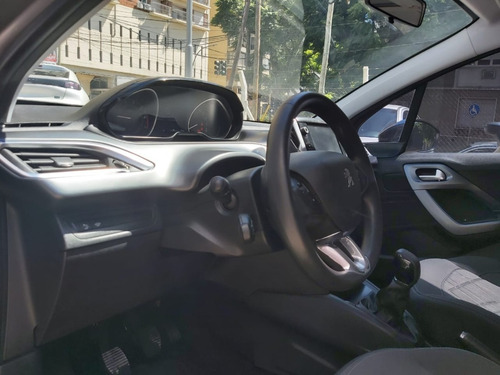 Peugeot 208 Allure Touchscreen 2016