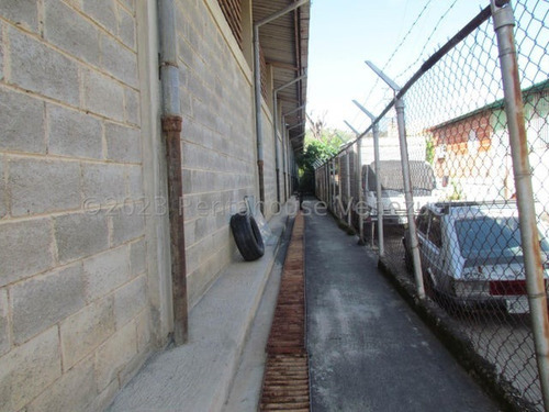 Alquiler Galpón Las Clavellinas Guarenas Mls # 23-21933