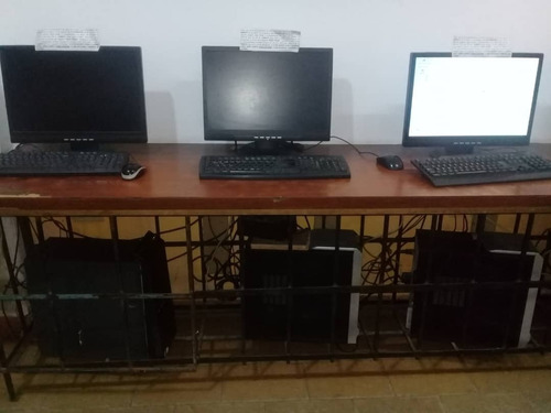 Imagen 3 de 8 de Monitores Y Cpu Completos A La Vista