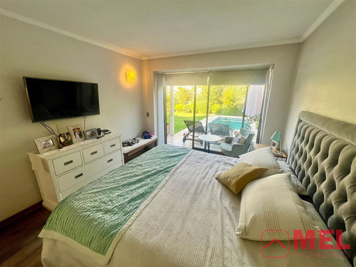 Casa En Arriendo De 4 Dorm. Mas Serv En Chicureo
