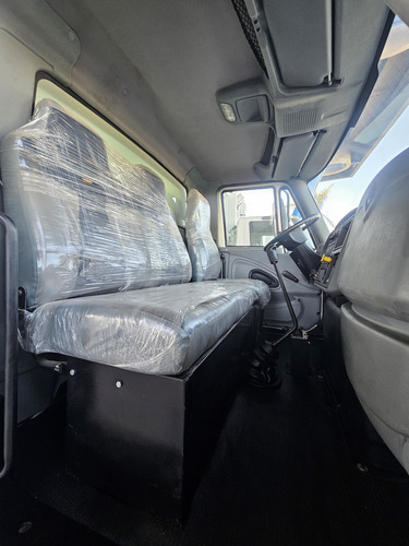 International 4300 Modelo 2014 Volteo Nuevo 7 Metros
