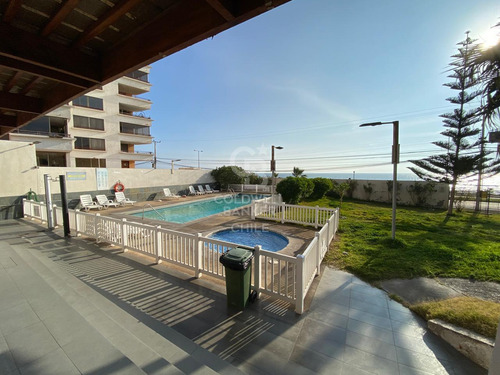 Hermoso Departamento Con Vista Al Mar, Sector Sur.