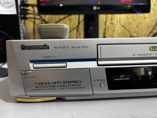 Vídeo Cassete Panasonic Nv-fj615 7head Hi-fi Top De Linha ! Prateado (Usado)