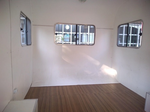 Imagen 2 de 8 de Casa Rodante Vacia Ideal Obrador A Estrenar De 4mts A Pedido