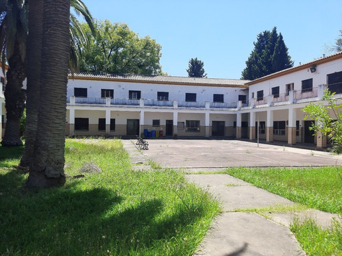 Imagen 14 de 22 de Excelente Edificio, Ideal Colegio, Universidad O Similar. Excelente Ubicacion Centrica Dentro Del Radio Urbano De Bella Vista, Con Buen Acceso Con Todos Los Medios De Transporte