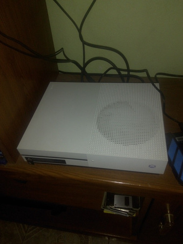 Microsoft Xbox One S 500gb Standard Color  Blanco O Caja