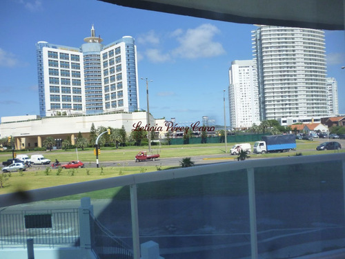 Imagen 6 de 30 de Venta Apartamento 3 Dormitorios En Playa Mansa , Punta Del Este