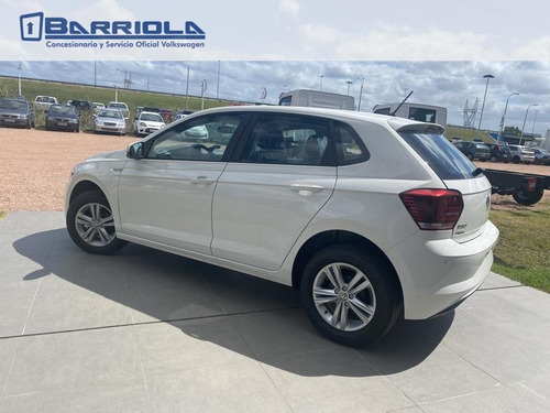 Volkswagen Polo Comfortline 2021 0km - Barriola