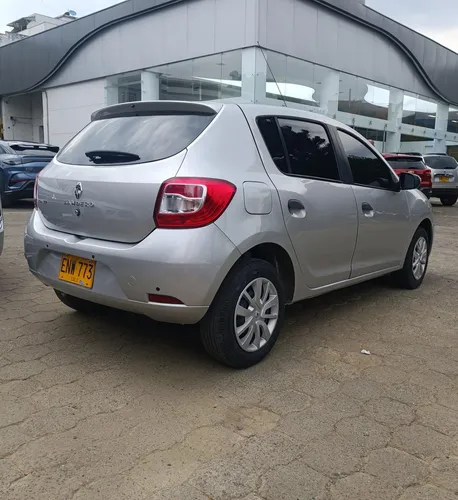 Renault Sandero EXPRESSION 1.6 8V MT MT 1600 8V AA