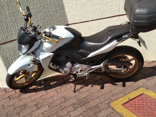 Imagem 2 de 8 de Honda Cb 300 R