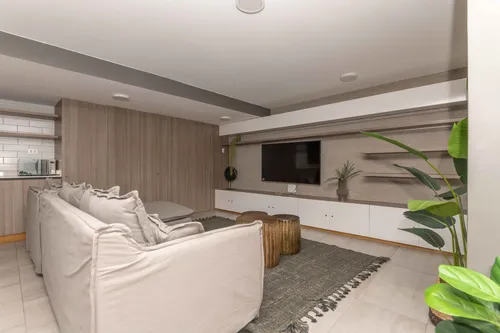 Edificio Av. Irarrázaval (1 Est. 1 Bod.) Vista Poniente Pi