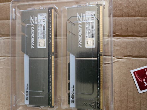 Pack X2 8gb Memorias Ddr4 G.skill Tridentz Rgb Cl18-22-22-42 (Usado)