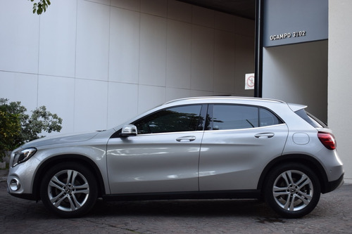 Mercedes Benz Gla200 2019 11.000 Kms