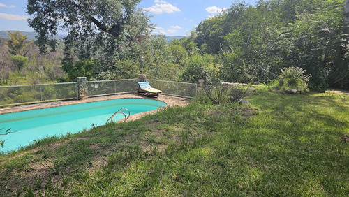 Casa En Venta 3 Dormitorios, Pileta Climatizada, Con Bajada Al Rio Tala Huasi/ Icho Cruz