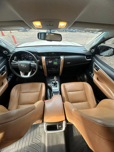 Toyota Fortuner Vx.r Limited V6
