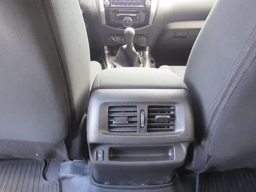 Nissan Frontier 2.3 Cd 4X4 Xe Mt