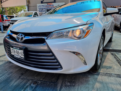 Toyota Camry 2.5 Xle At