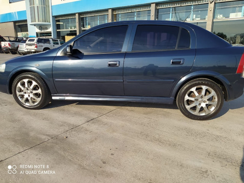 Imagen 2 de 10 de Chevrolet Astra Gls