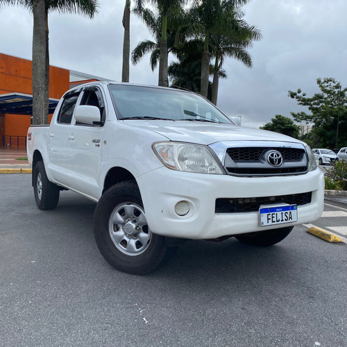 Toyota Hilux 2.5 Cab. Dupla 4x4 4p