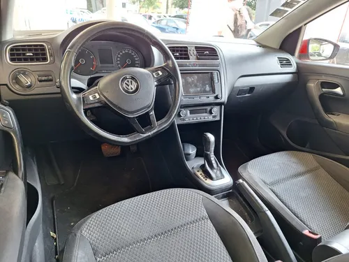 Volkswagen Vento 1.6 Highline At