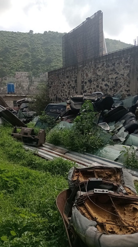 Terreno En Venta Con Una Pequeña Construccion 842m2, Col. Ampliación Emiliano Zapata, Iztapalapa.
