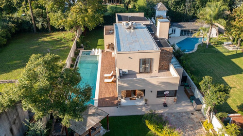 Importante Casa En Venta Las Lomas-santa Rita! Moderna E Impecable!