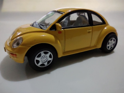 Vehículo A Escala 1:64, Kinsmart, Volkswagen New Beetle 