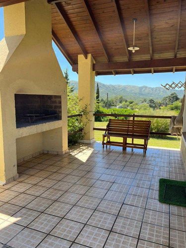Venta De Complejo De Cabañas Con La Mejor Calificación En Todos Los Portales - 8 Cabañas - 10.000m2