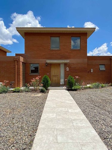 Imagen 1 de 9 de Baja De Precio! Casa Quillay En Valle Araucarias