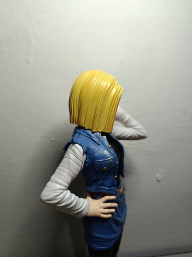 Figura Dragon Ball Z Número 18 R R (Usado)