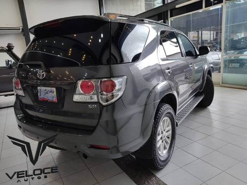 Imagen 4 de 14 de Toyota Fortuner 4x4 Blindada