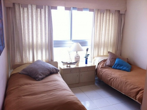 Imagen 5 de 11 de Apartamento En Pda 8 Playa Mansa A 50 Mts. Del Mar