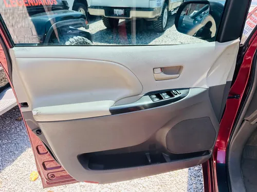 Toyota Sienna 3.5 Ce At
