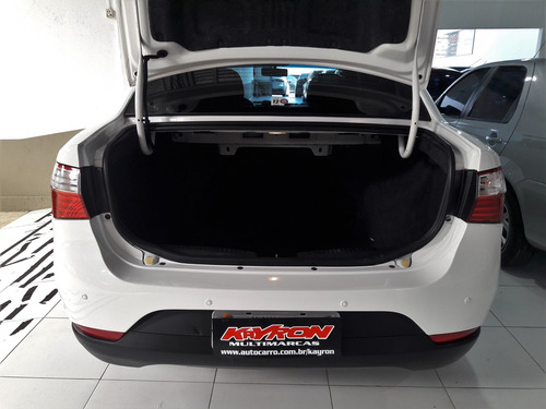 Fiat Grand Siena 1.6 Mpi Essence 16v Flex 4p Manual