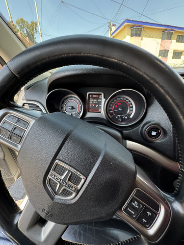 Dodge Journey 2.4 Sxt 7 Pasajeros At