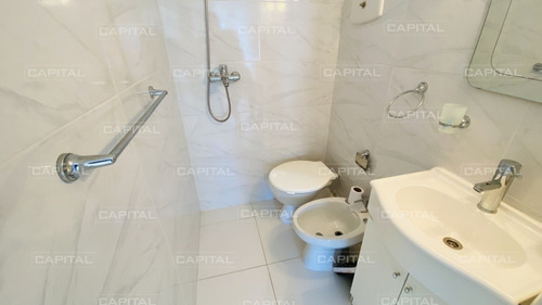 Venta De Apartamento Dos Dormitorios Punta Del Este Con Vista Al Mar-ref:28679