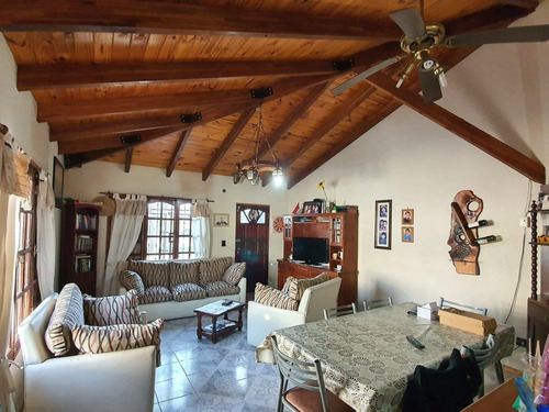 Imagen 7 de 18 de Casa De 4 Dormitorios - Con Pileta Y Parrillero - Saladillo