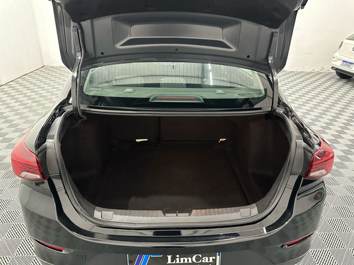 Chevrolet Onix plus 1.0 Lt 4p