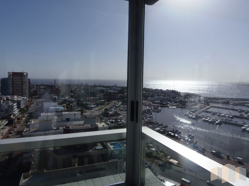 Imagen 8 de 30 de Con Magnifica Vista Al Puerto