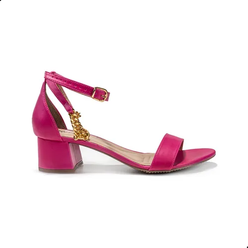 Salto alto best sale tamanho 45