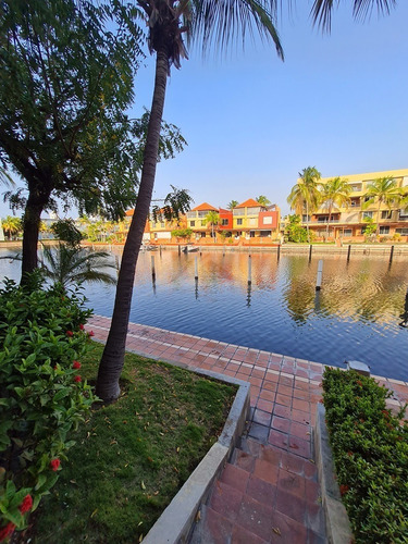 Imagen 11 de 13 de Apartamento Pb Con Terraza, Res. Las Marinas