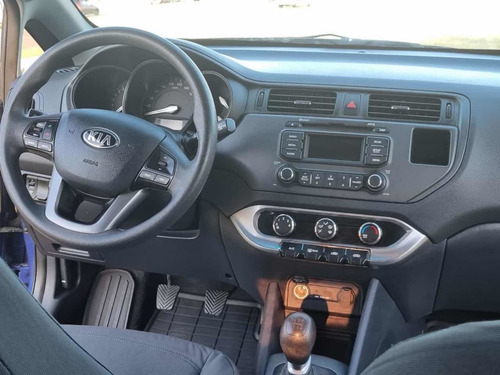Imagen 3 de 11 de Kia Rio 2015 1.4 Ex 109cv 6mt